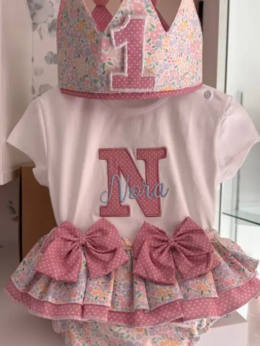 foto de conjunto de cumpleaños de mi bebé moda infantil