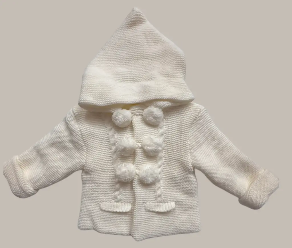 ABRIGO DOBLE PUNTO POMPONES