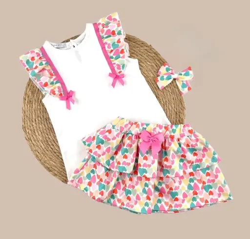 CONJUNTO NIÑA CAMISETA Y FALDA CORAZONES